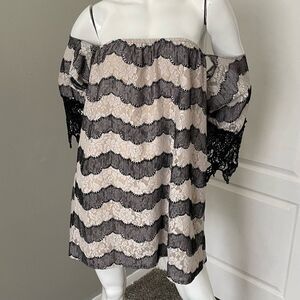 VaVa By Joy Han Rochelle Black/Gray/Tan Off The Shoulder Dress Women’s Sz L
